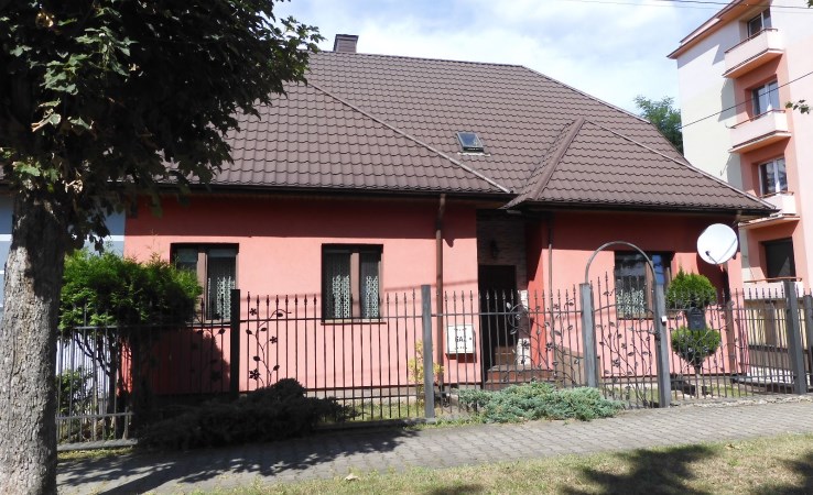 dom na sprzedaż - Ostrowiec Świętokrzyski